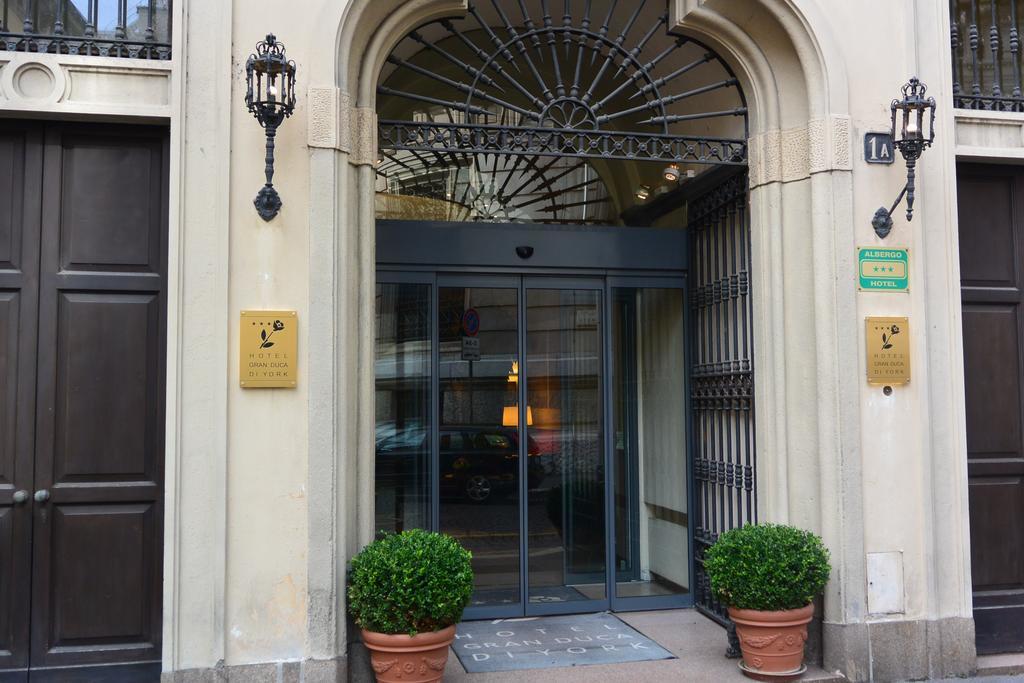 Hotel Gran Duca Di York Milan Exterior photo